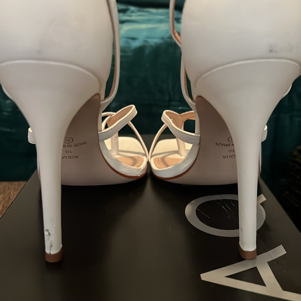 Aqua White Sandals size 10 - Picture 4 of 5